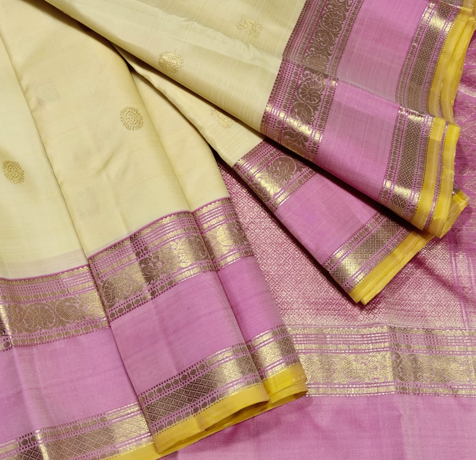 Elegant Bridal Collection Kancheepuram Silk Saree With Temple Border